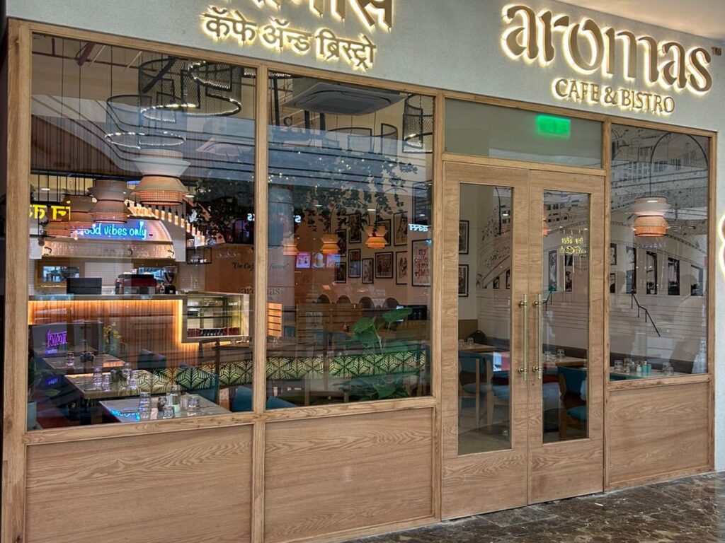 aromas-rcity-mall-01